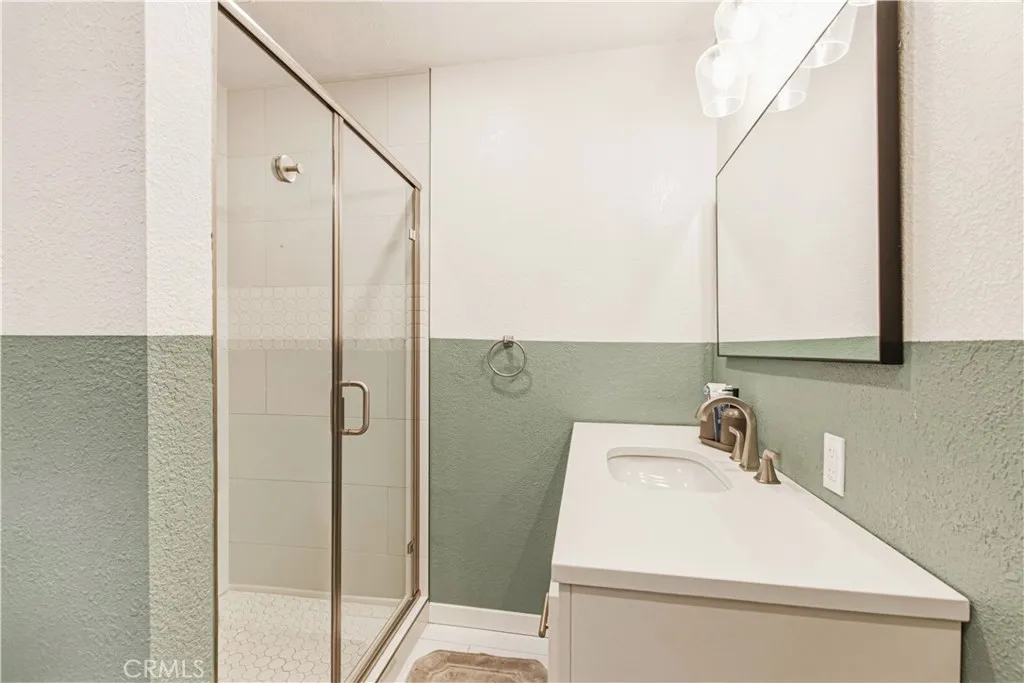 Guest Bath 2