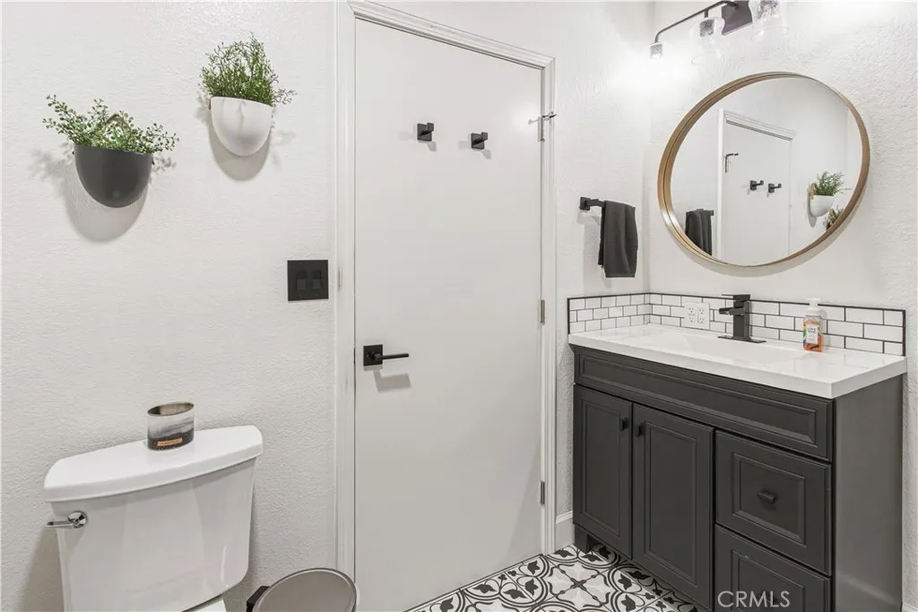Guest Bathroom 1