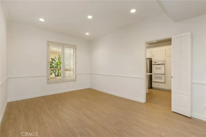 5216 Yarmouth 105, Encino, California 91316