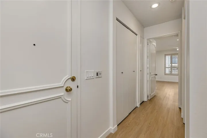 5216 Yarmouth 105, Encino, California 91316