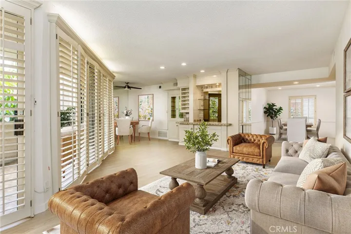 5216 Yarmouth 105, Encino, California 91316