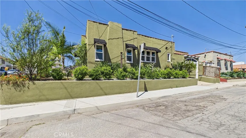 4515 E Vermont, Long Beach, California 90814