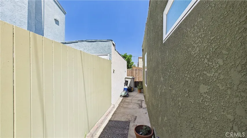 4515 E Vermont, Long Beach, California 90814