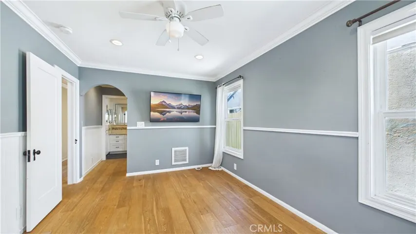 4515 E Vermont, Long Beach, California 90814