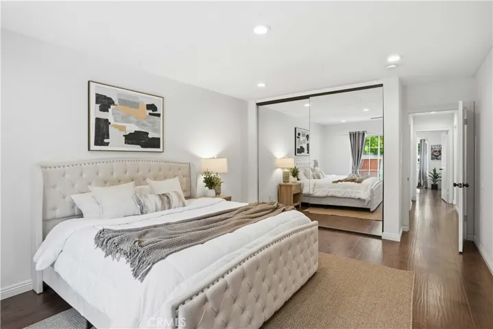 5224 Woodlake, Woodland Hills, California 91367