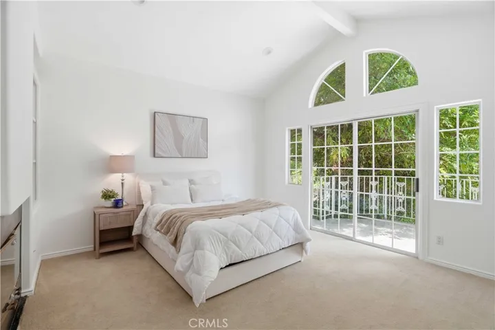 5224 Woodlake, Woodland Hills, California 91367