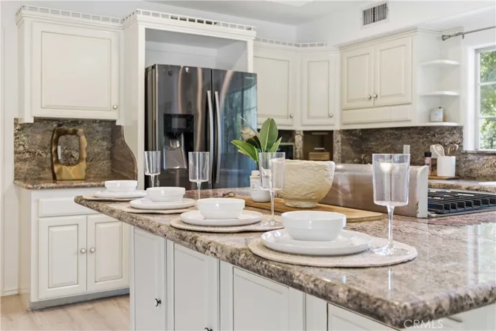 5224 Woodlake, Woodland Hills, California 91367