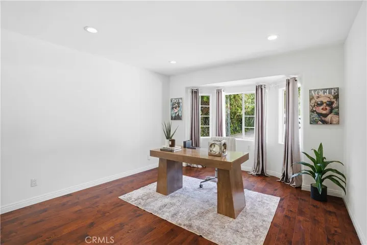 5224 Woodlake, Woodland Hills, California 91367