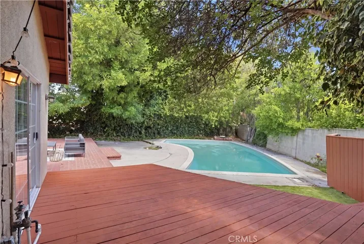 5224 Woodlake, Woodland Hills, California 91367
