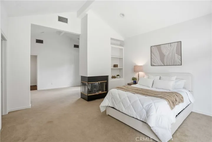 5224 Woodlake, Woodland Hills, California 91367