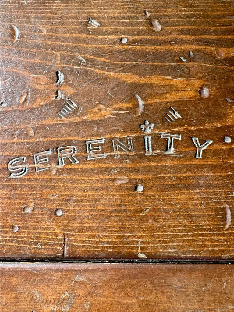 Floor detail
