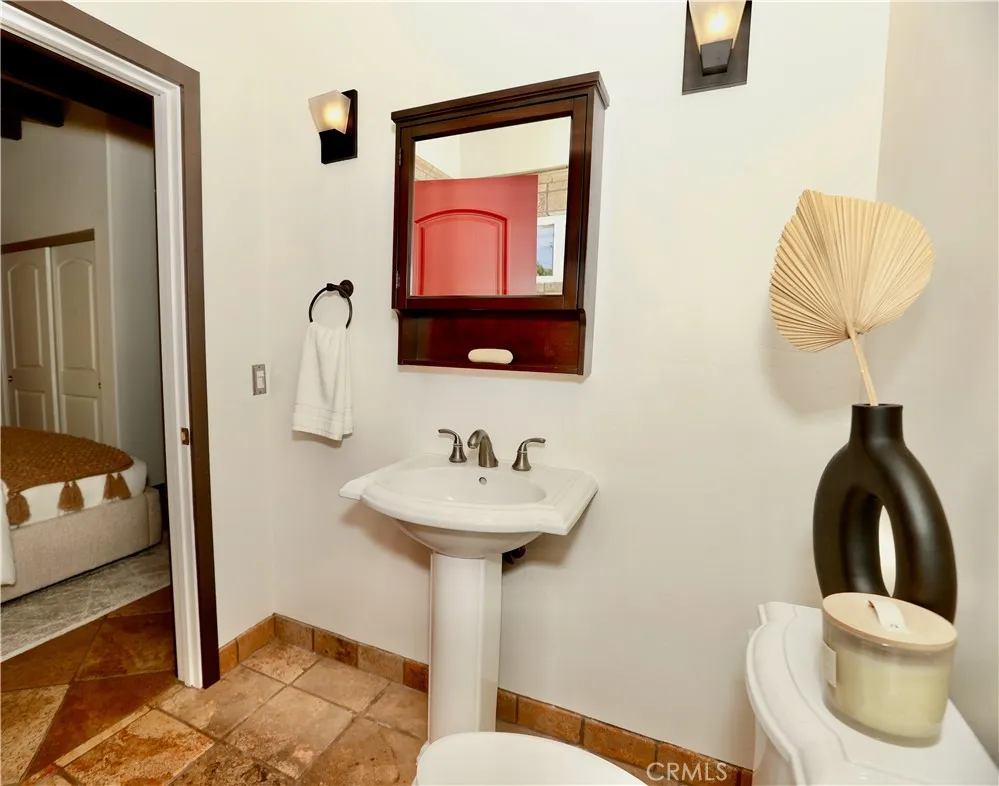 Guest bath 2