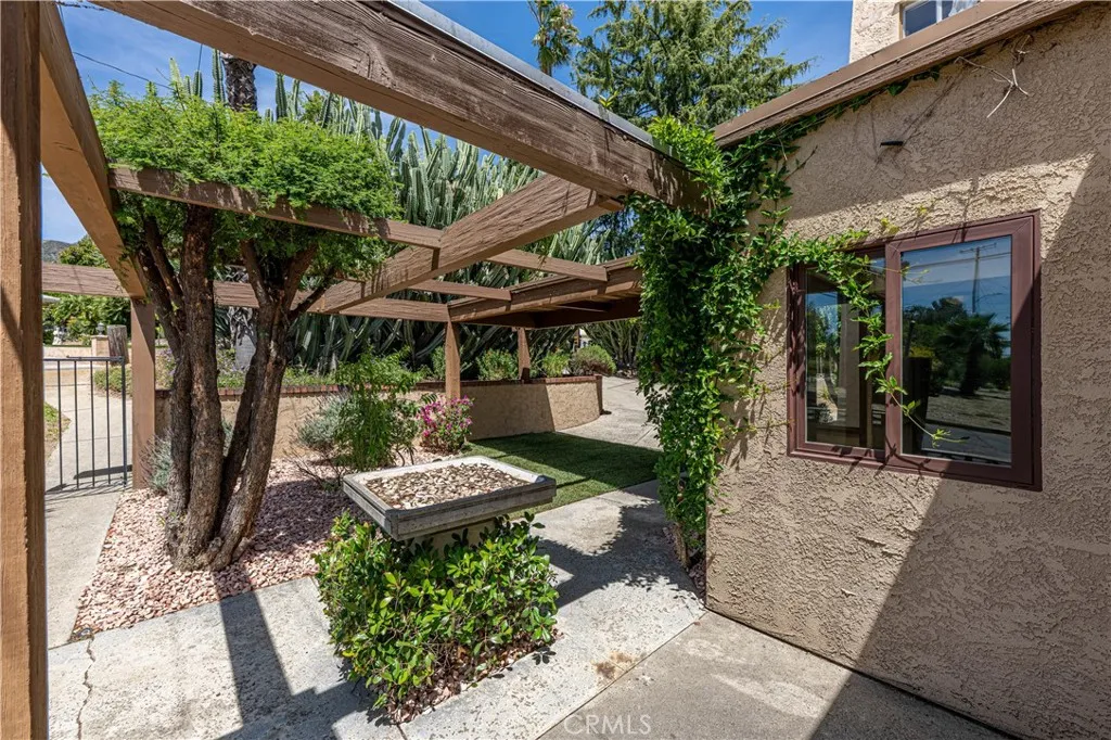 2480 Vista Drive, Upland, California 91784 — photo 5