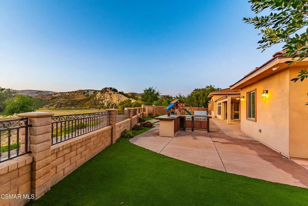 3490 Trego Ct Simi Valley-219
