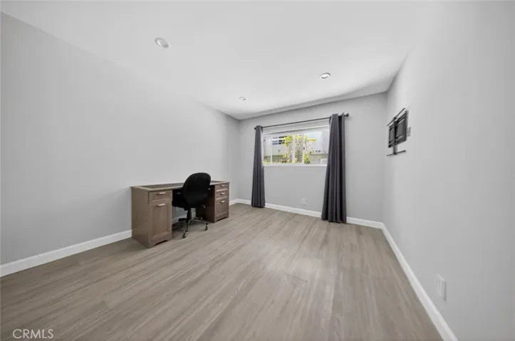 250 W Spazier Avenue 101, Burbank, California 91502