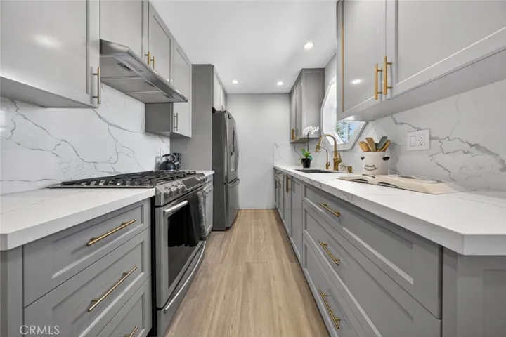 250 W Spazier Avenue 101, Burbank, California 91502