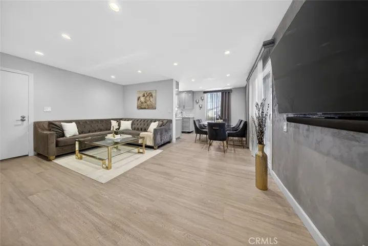 250 W Spazier Avenue 101, Burbank, California 91502