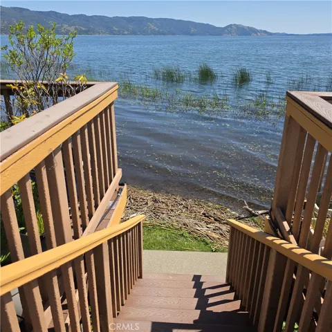 Private Steps to the Lake