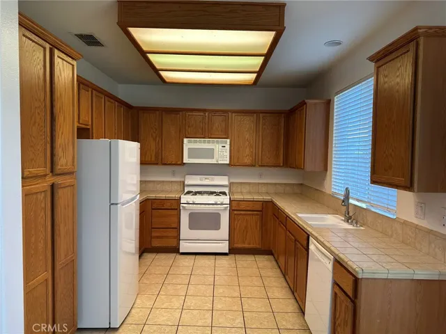 2341 Mariner Way, Merced, California 95340