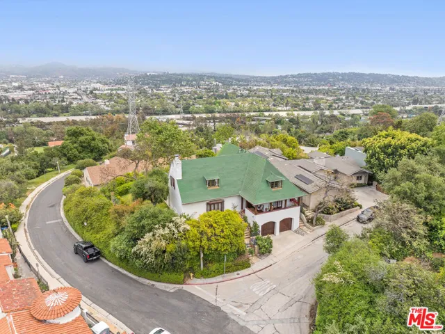 3806 Carnavon Way, Los Angeles, California 90027