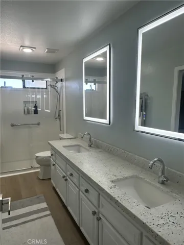Upstairs Primary Bath
