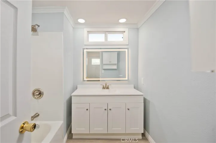 6545 Wilbur Avenue 92, Reseda, California 91335