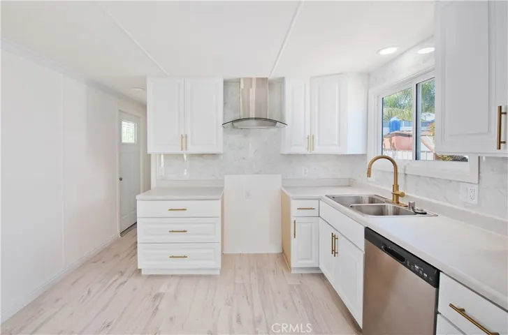 6545 Wilbur Avenue 92, Reseda, California 91335