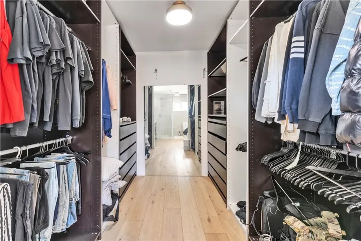 Master room closet