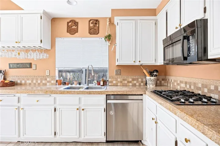 40183 Mimulus, Temecula, California 92591