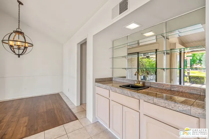 3020 Calle Loreto, Palm Springs, California 92264
