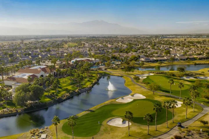 41-web-or-mls-Sun City (4)