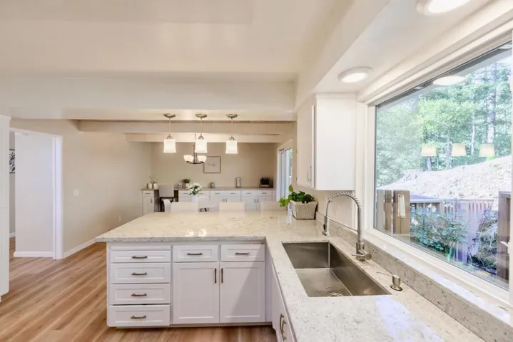 155 Rabbits Run Road, Santa Cruz, California 95060