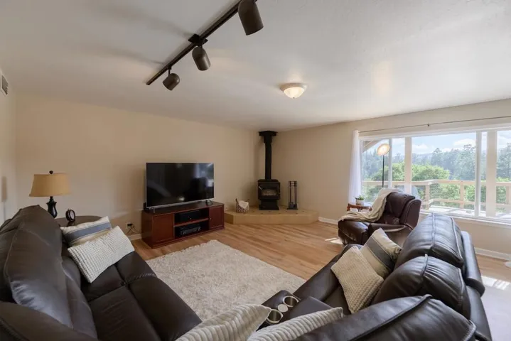 155 Rabbits Run Road, Santa Cruz, California 95060