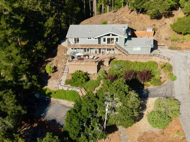 155 Rabbits Run Road, Santa Cruz, California 95060