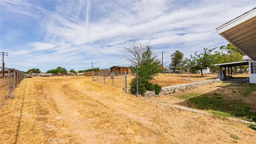 14280 Navajo, Apple Valley, California 92307