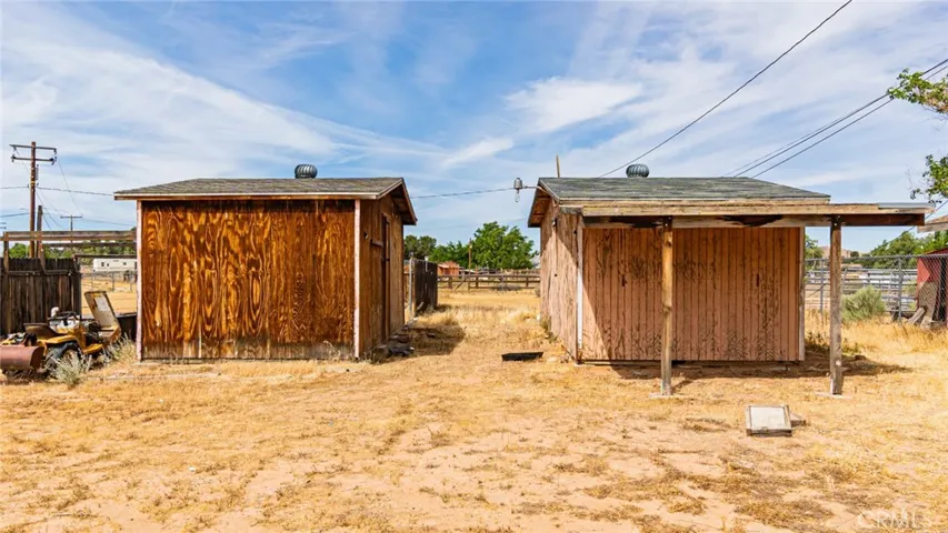 14280 Navajo, Apple Valley, California 92307