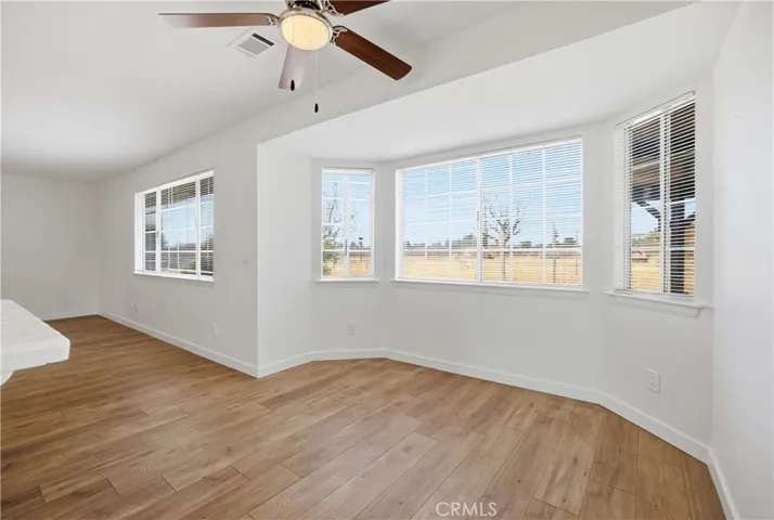 14280 Navajo, Apple Valley, California 92307