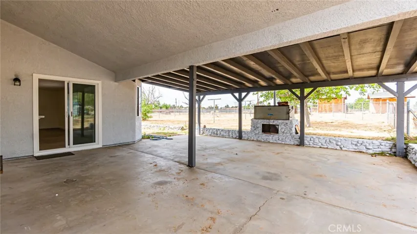 14280 Navajo, Apple Valley, California 92307
