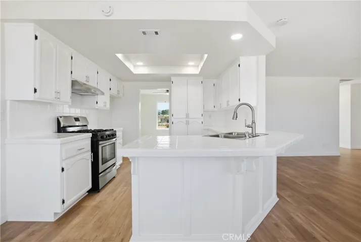 14280 Navajo, Apple Valley, California 92307