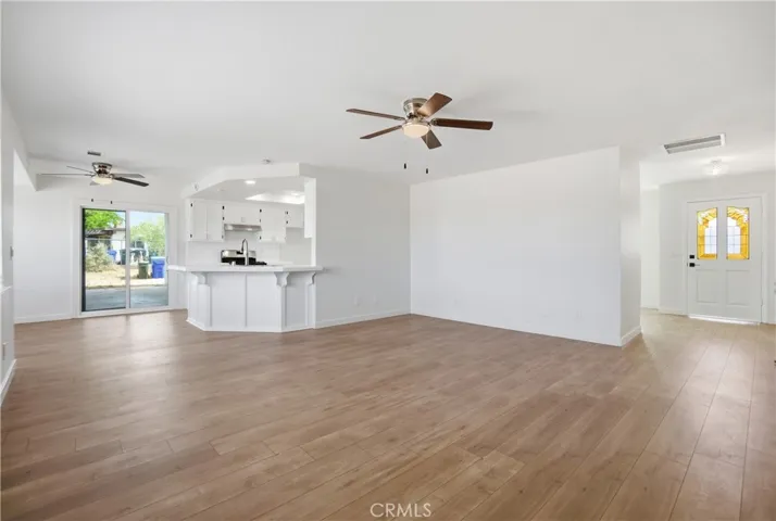 14280 Navajo, Apple Valley, California 92307