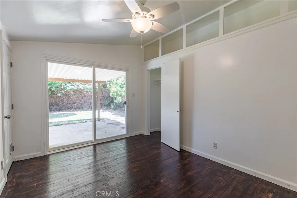Middle Bedroom (next to backyard and laundry room)