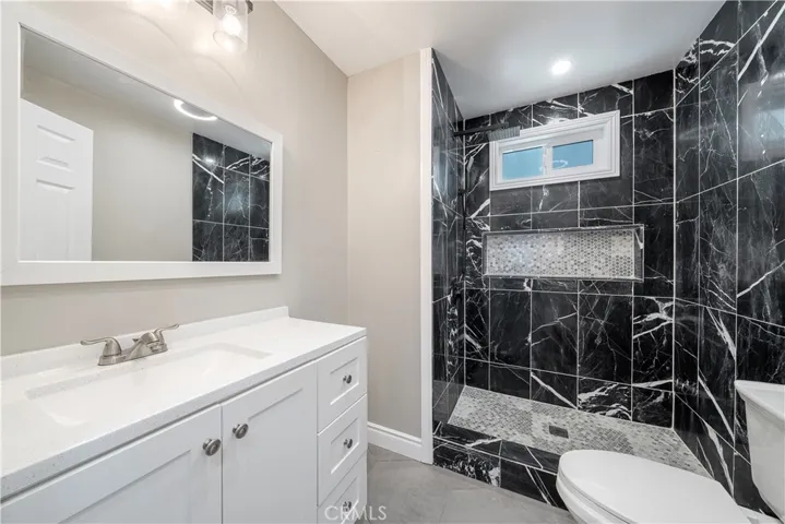 1401 W 9th 61, Pomona, California 91766