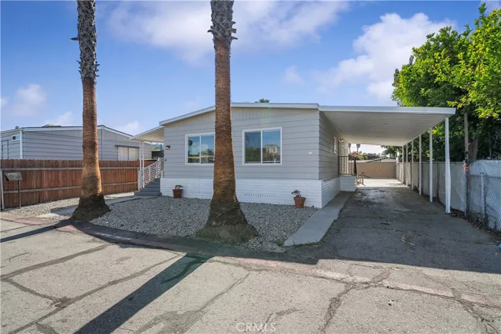 1401 W 9th 61, Pomona, California 91766