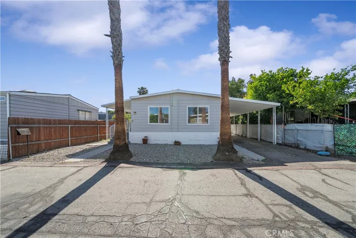 1401 W 9th 61, Pomona, California 91766