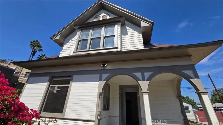 973 N Park, Long Beach, California 90813