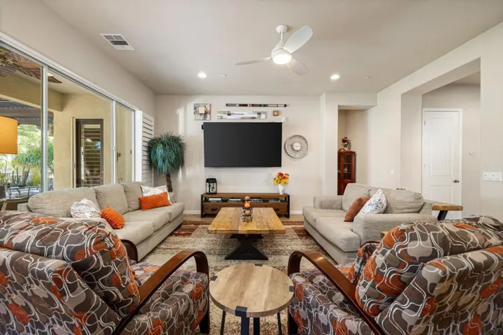 38-web-or-mls-JLViescoInt_OPMG_0426_007