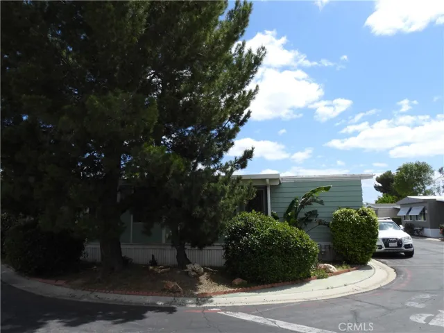 8811 Canoga Avenue 517, Canoga Park, California 91304