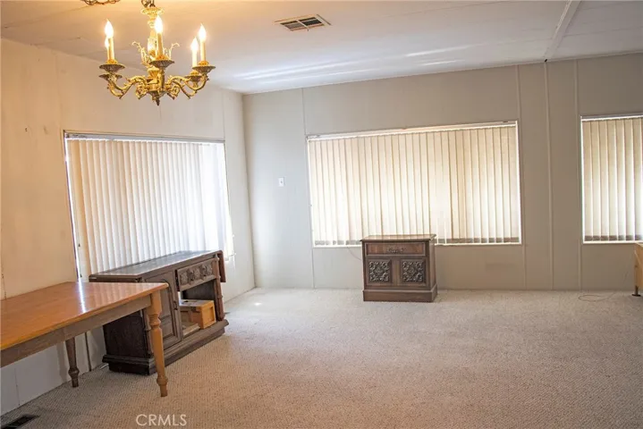 8811 Canoga Avenue 517, Canoga Park, California 91304