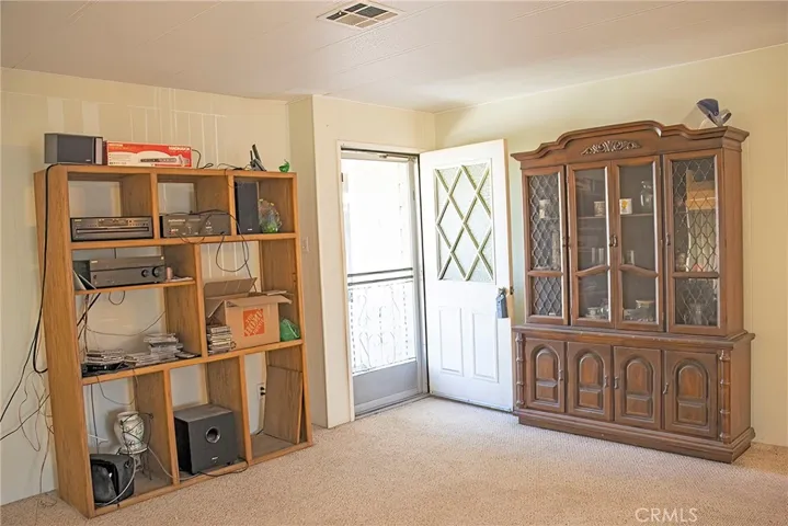 8811 Canoga Avenue 517, Canoga Park, California 91304