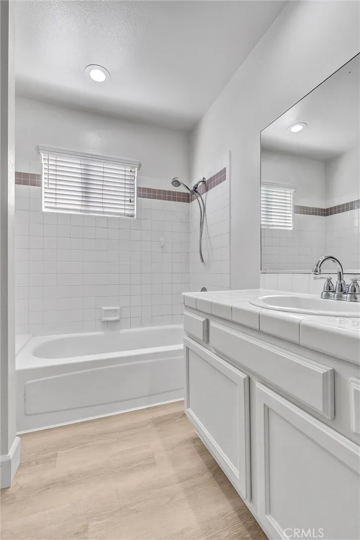 2nd View of 2nd Ensuite Bathroom